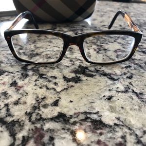 Women’s Burberry frame